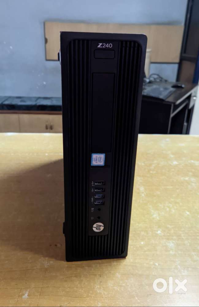 HP Z240 = Workstation