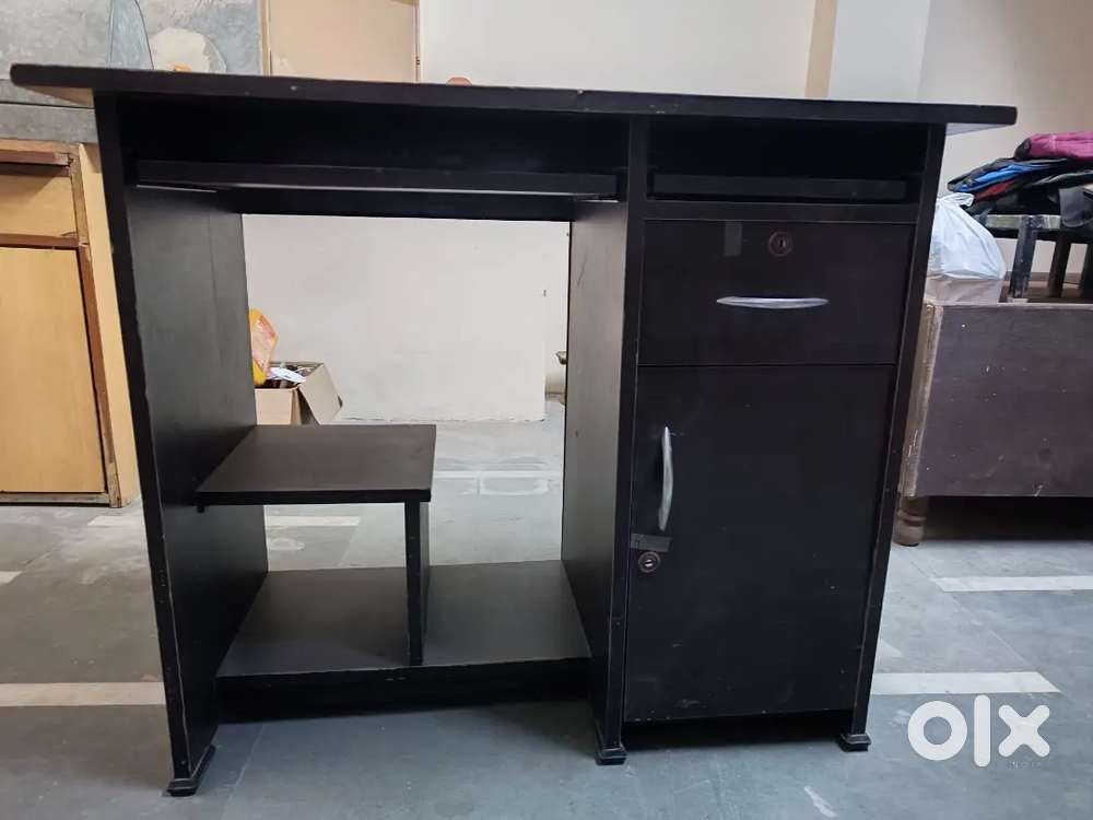 Computer Table