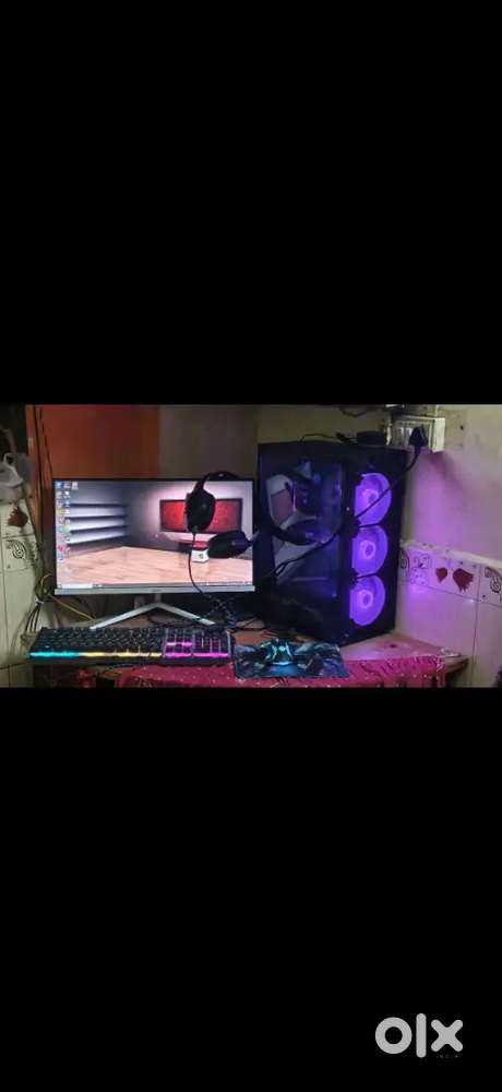 Iam buying new pc so iam selling it