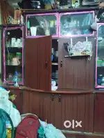 Showcase selling due to shifting house