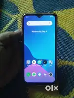 Good condition for realme 5 pro hai 4GB ram 64GBinternal 4G phone