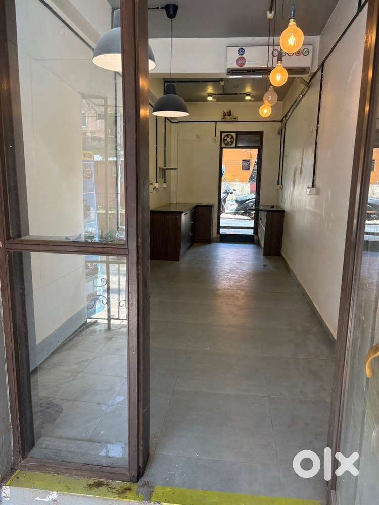 Shop for rent in calangute market next to plantinleaf restaurant.