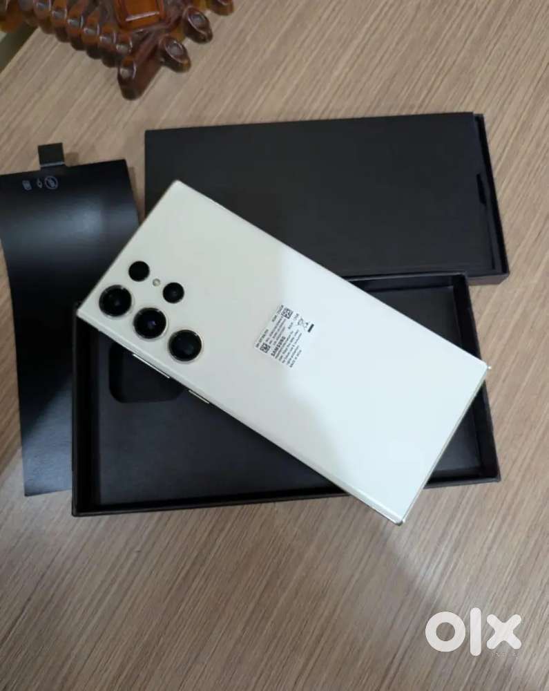 I want to sell Samsung s23 ultra 4 month old  bill,box  available