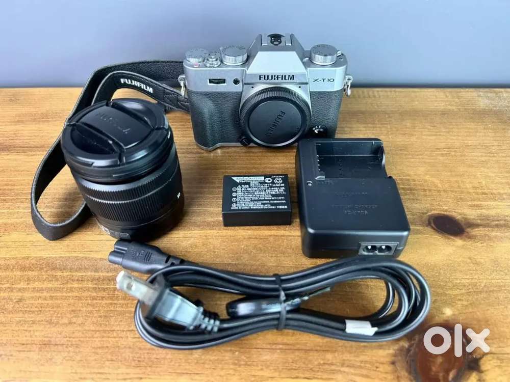 Fujifilm X-T10 Silver Camera Kit with XC16-50mm F3.5-5.6 OIS II
