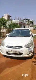 Hyundai Verna 2011