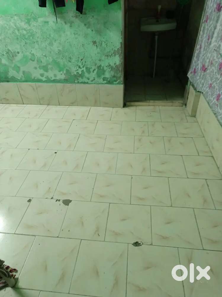 Hiring Housemaid for quarter...can stay at quarter if want