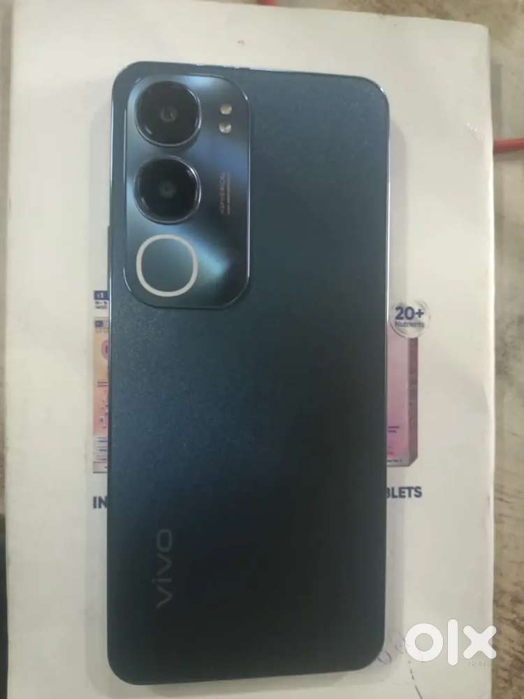 Vivo y29 6/128 hai