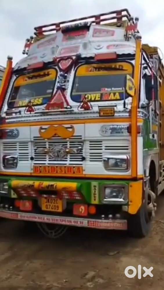 Im  truck driver i need job truck dumper all heavy vehicles license