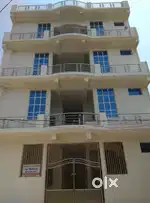 FULLY FURNISHED ROOMS WITH ATTACHED WASHROOMS FOR RENT