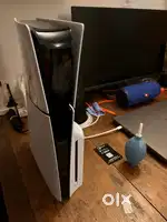 PS5 Slim - Disc Edition (Mint Condition)