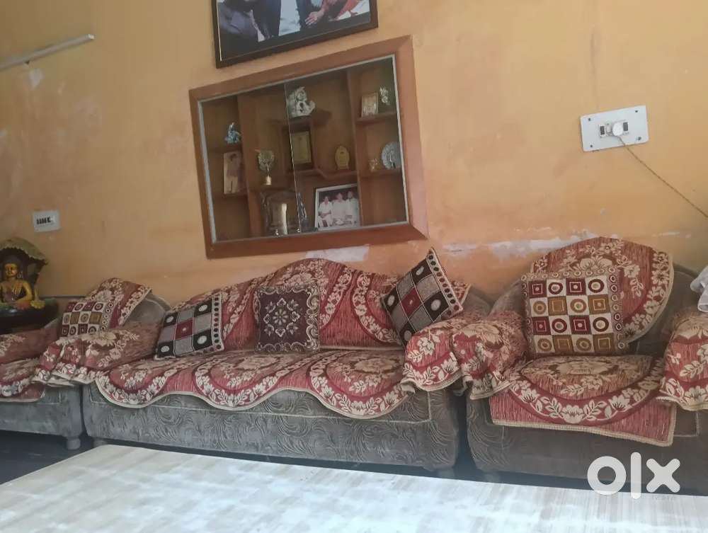 Sofa set 5 seater
