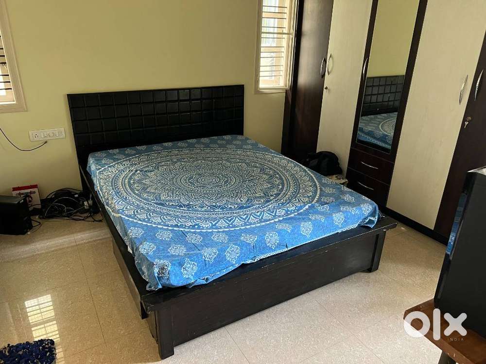 Solid Wood Queen Bed + Orthopedic mattress and wooden table for sale