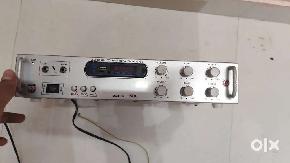 Speaker and amplifier