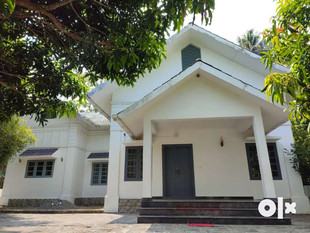 Near Cochin airport 2000 sq ft house on sell