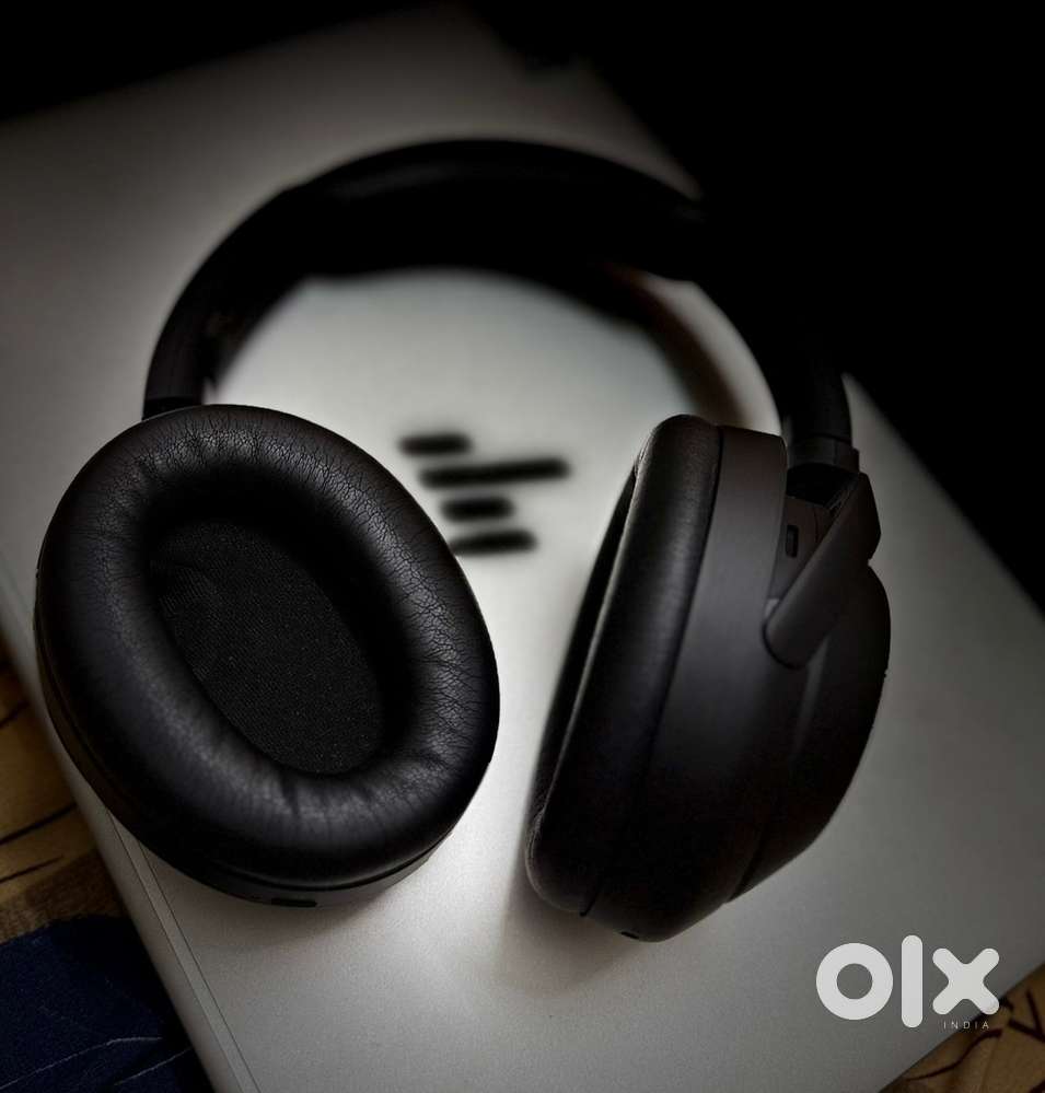 Sony xm4 headphones