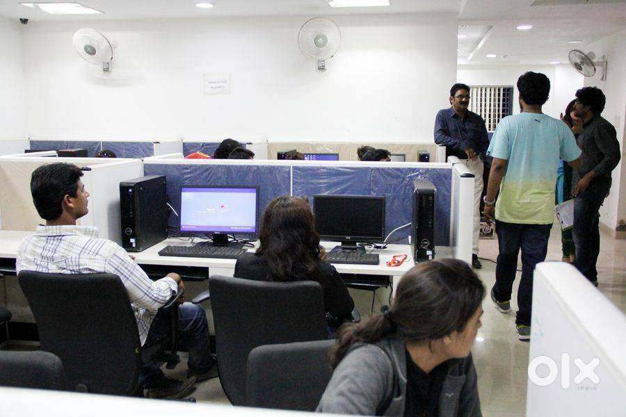 Female office admin secretary-- part time