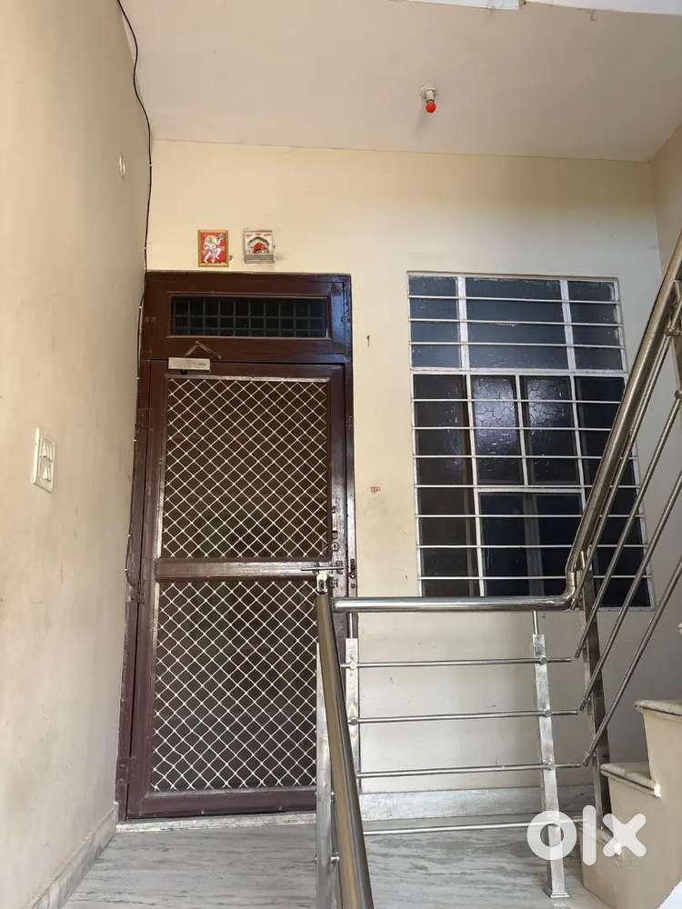 2 bhk house ground floor for family
