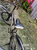Vampire trade X cycle front suspension with double dish break.