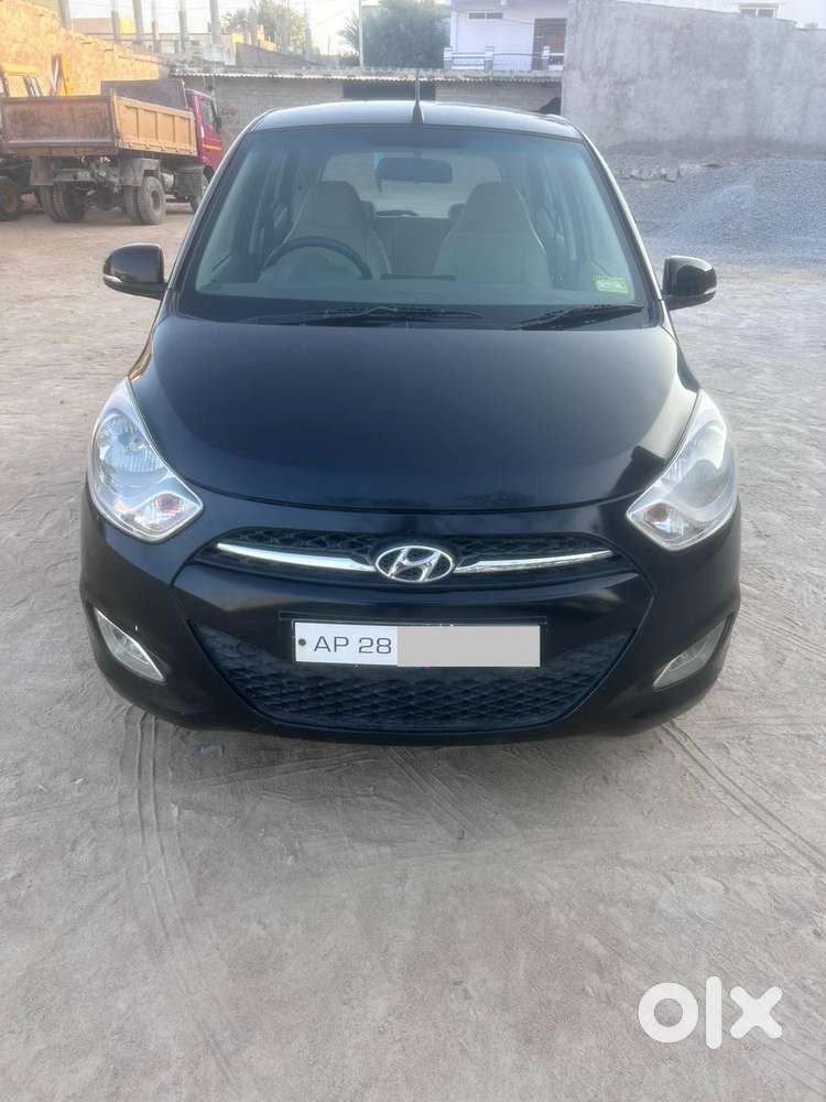 Hyundai i10 Sportz AT, 2012, Petrol