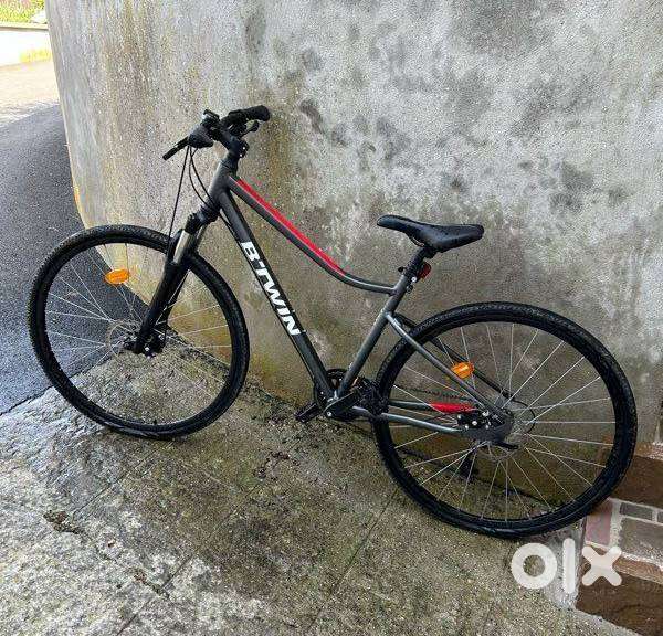 Btwin Riverside 500 Hybrid  Excellent Condition  Smooth Ride