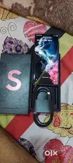 S22 ultra new condition phone lady hand use