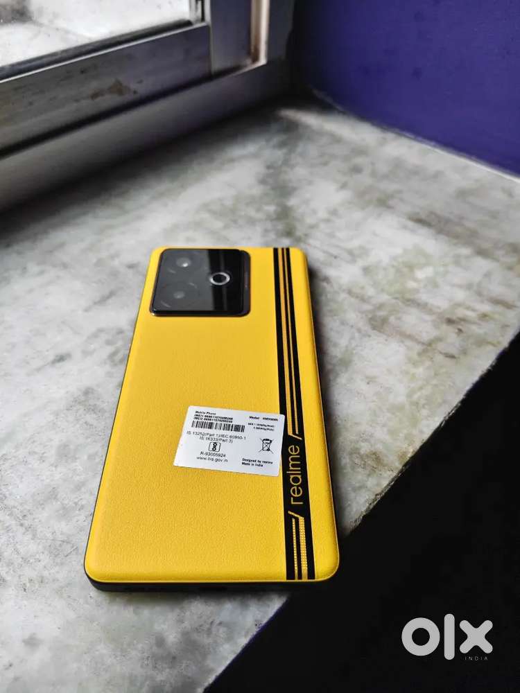 Realmi Gt7t mediaTek8400Max 7000mah Battery8/256 120w charger