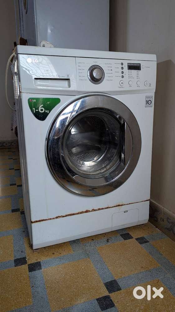 LG WASHING MACHINE  6YEARS AGE