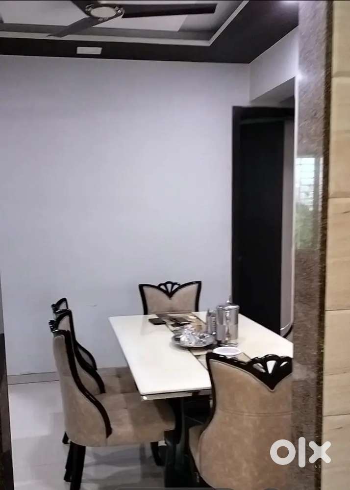 6 seater dining table