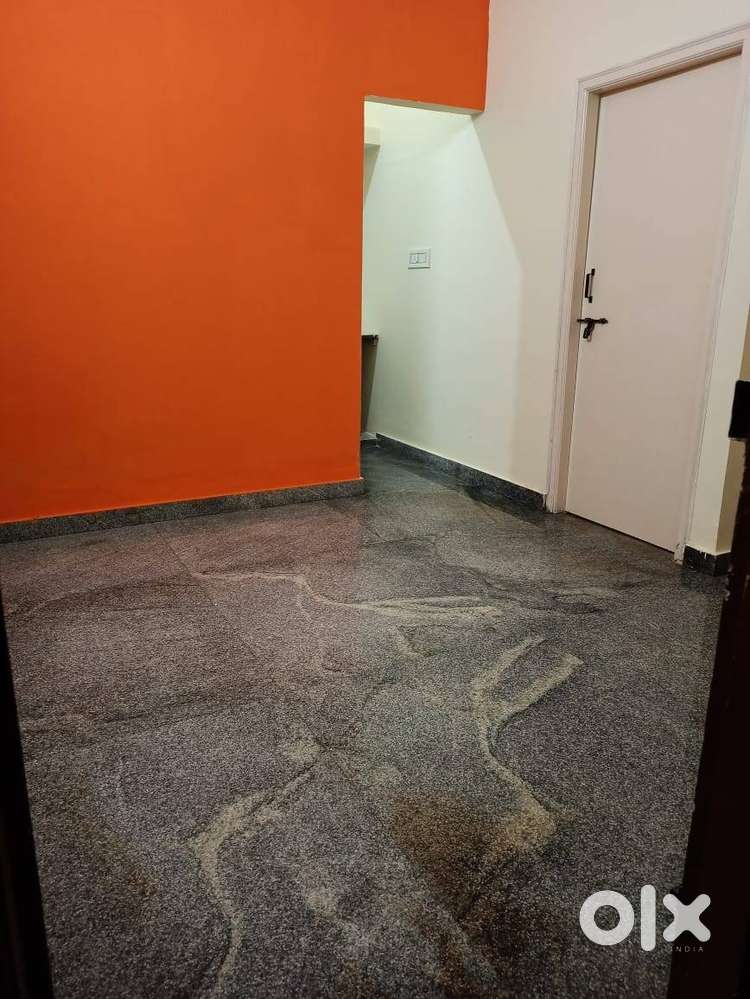 Fully Furnished 1 BHK for Rent – Prime Location Near Royal Meenakshi