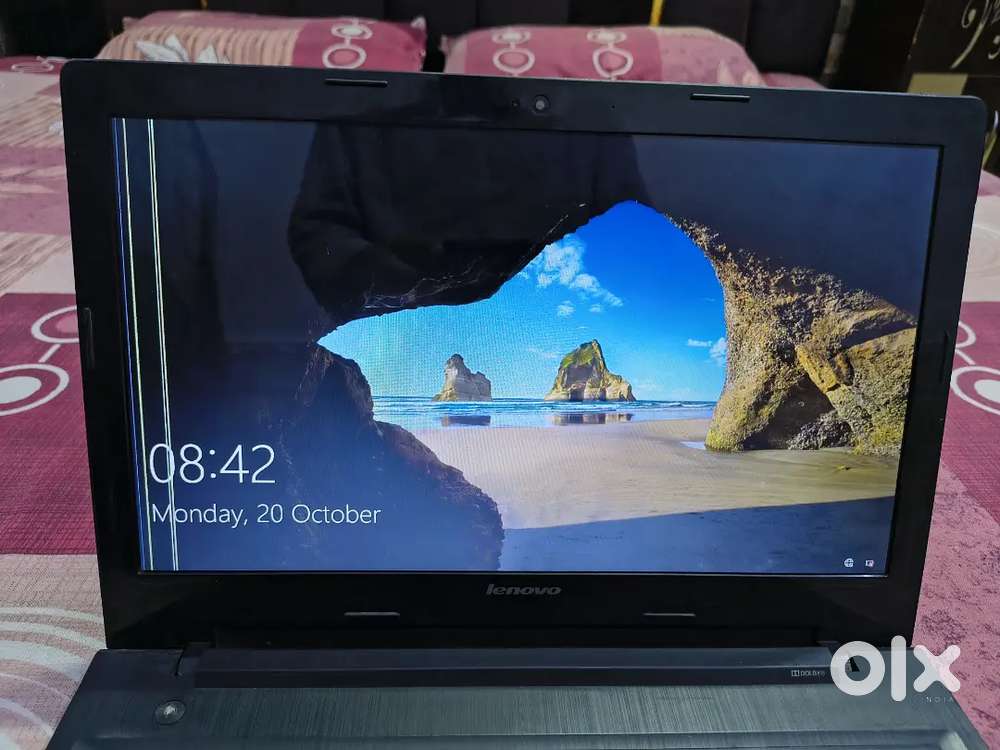Lenovo i3 8gn 256 SSD
