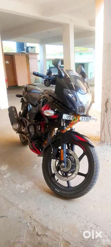 Pulsar 220 f