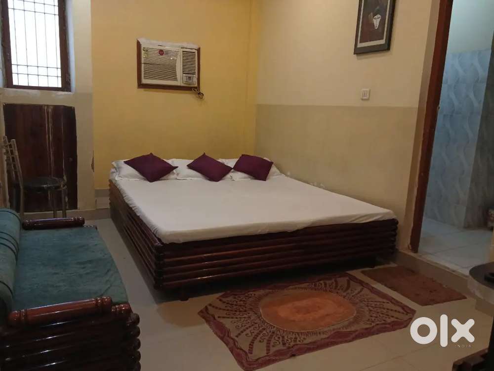 Room service boy/girls