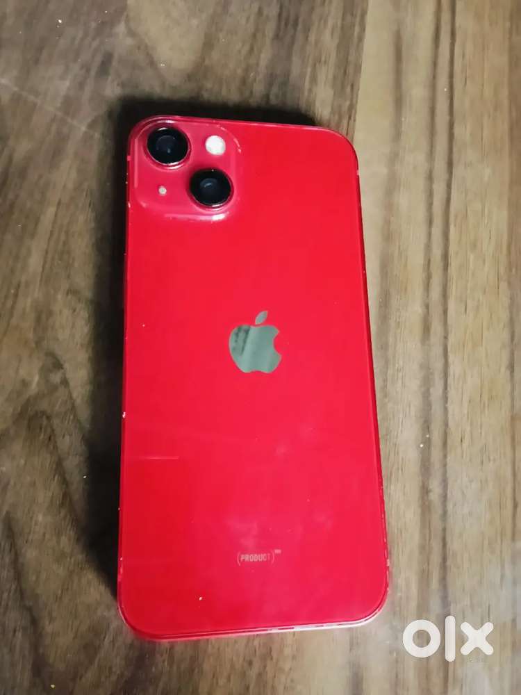 iPhone 13 red