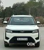 Mahindra XUV300 W4, 2021, Petrol