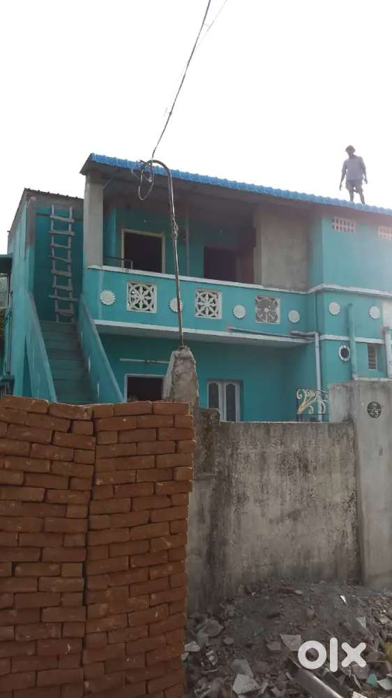 300 sqft house for rent small family or bachelor or students..