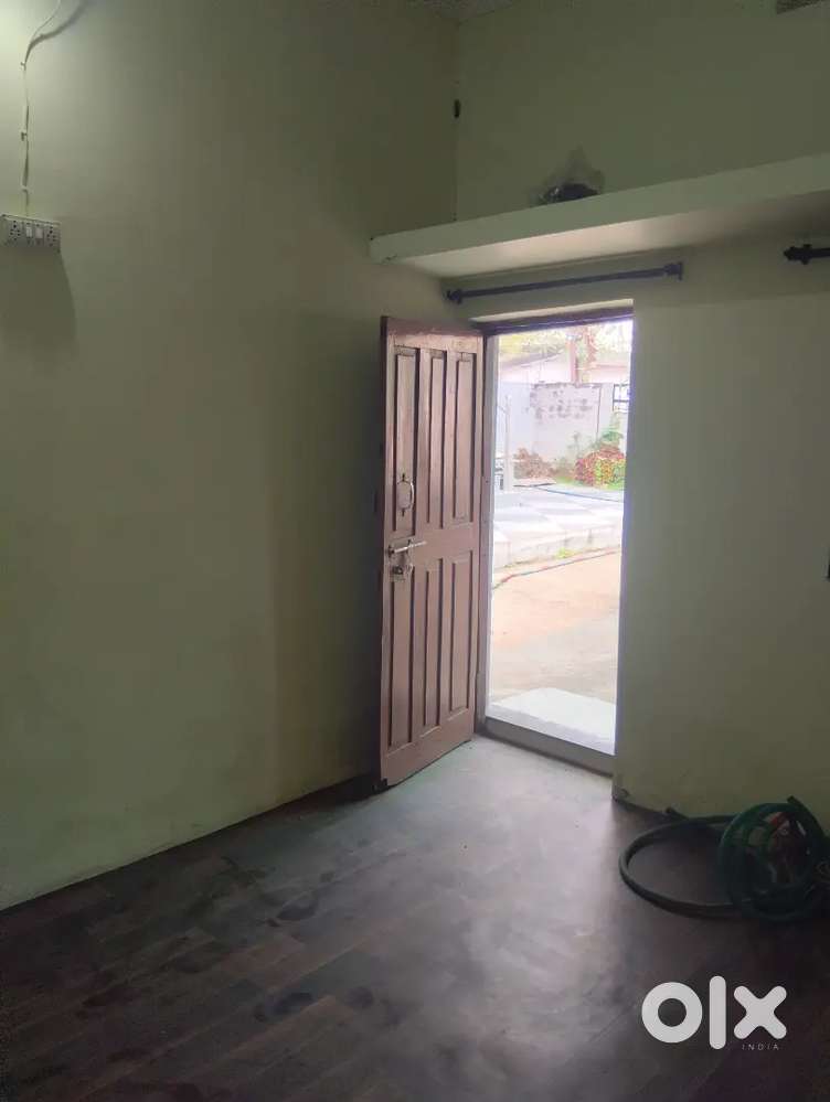 1 BHK house for rent tukd putla