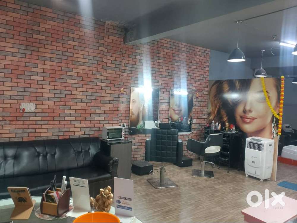 PREMIUM SALON FOR SALE