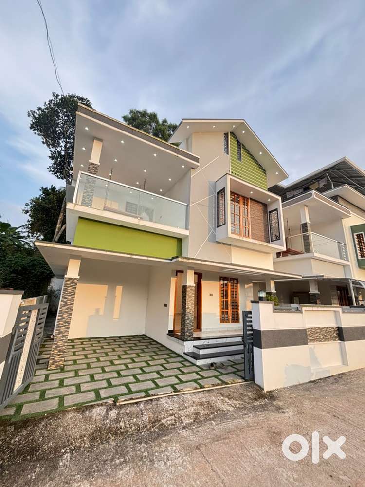 New house for sale Sreekaryam Njandoorkonam