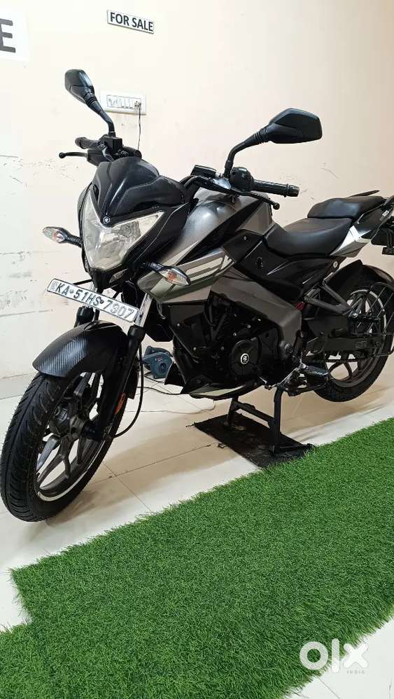 Ns 125cc 2022 1st owner insurance running 27k