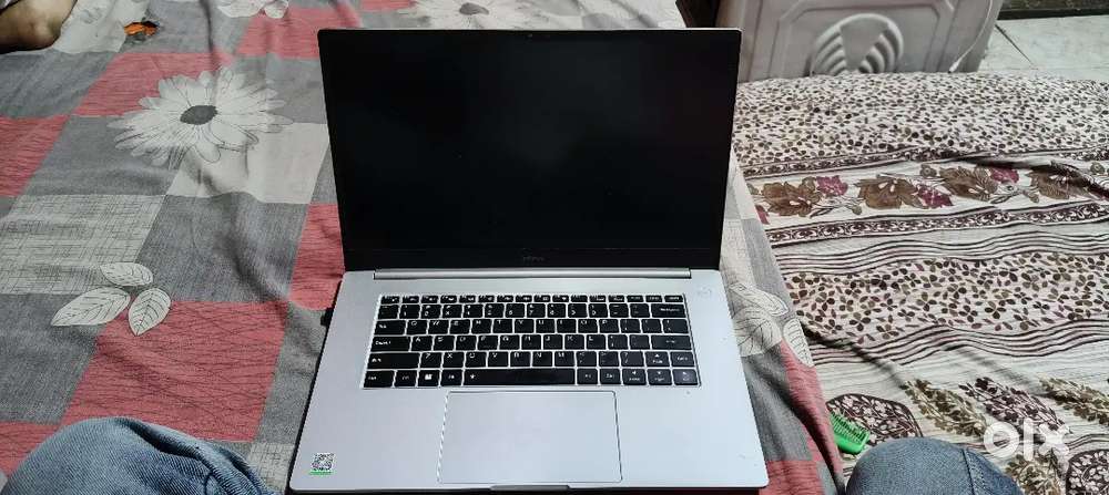 Infinix laptop Y1 Plus