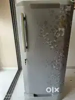 LG 215 Lit fridge for sale