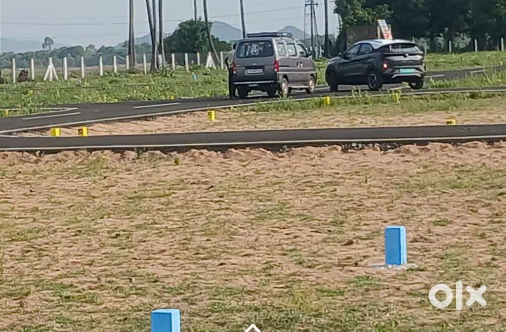 On Road 100 feet Road  kanchipuram to walajabad paloor chengalpet