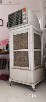 Colour Orange company duffering coolergood condition one years old