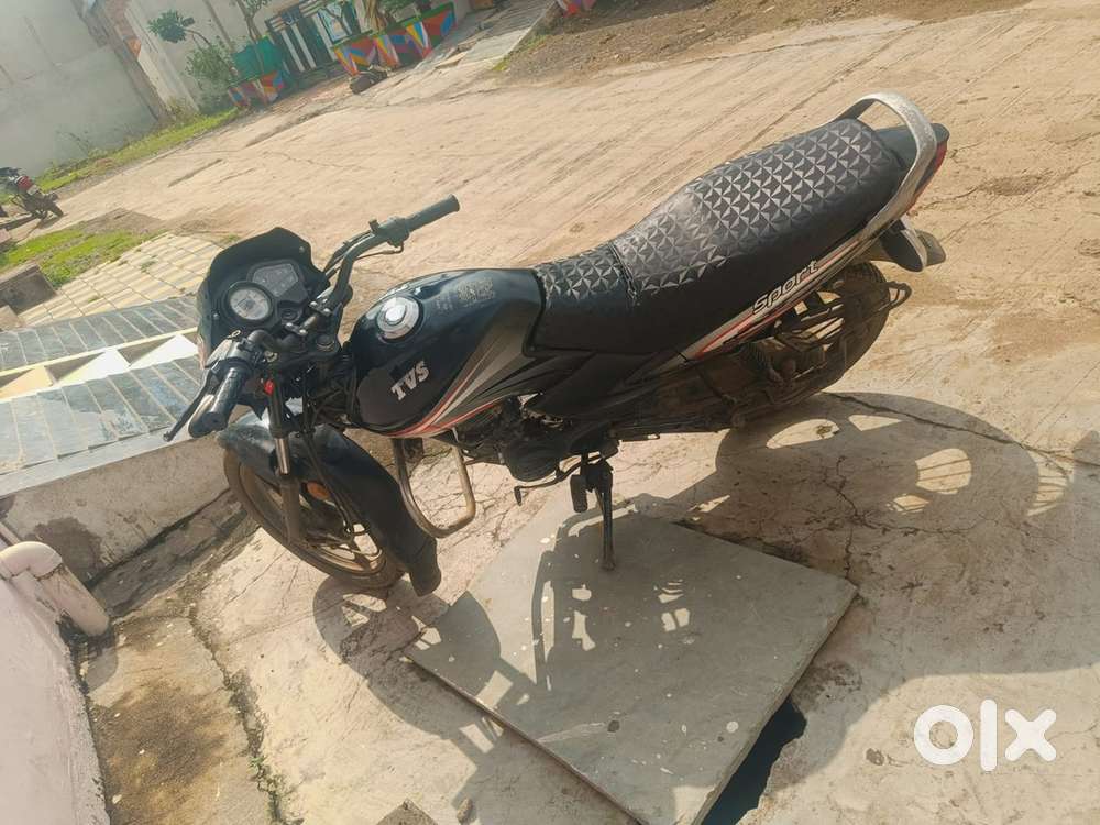 Gadi me koi kamnahi he