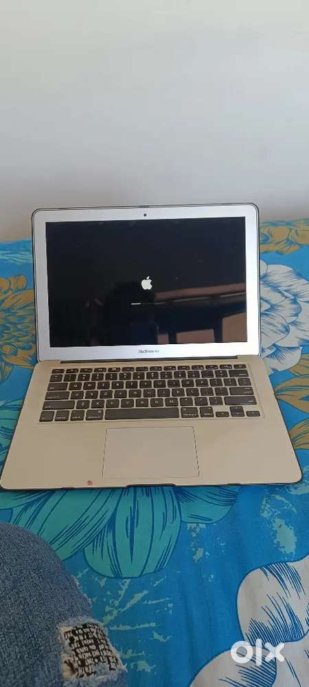 Apple Macbook Air