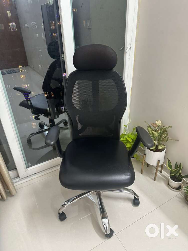 Super Condition : Ergonomic Office Chair with Neck, Back & Arm Support