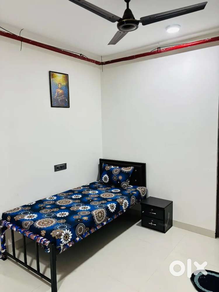 IN GHANSOLI Ready-to-move PG, premium rooms, prime spot zero brokerage