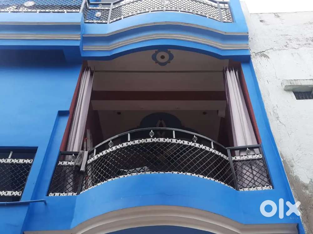 Mishra Bhawan- New Jhunsi-Rs 6000 two set Room