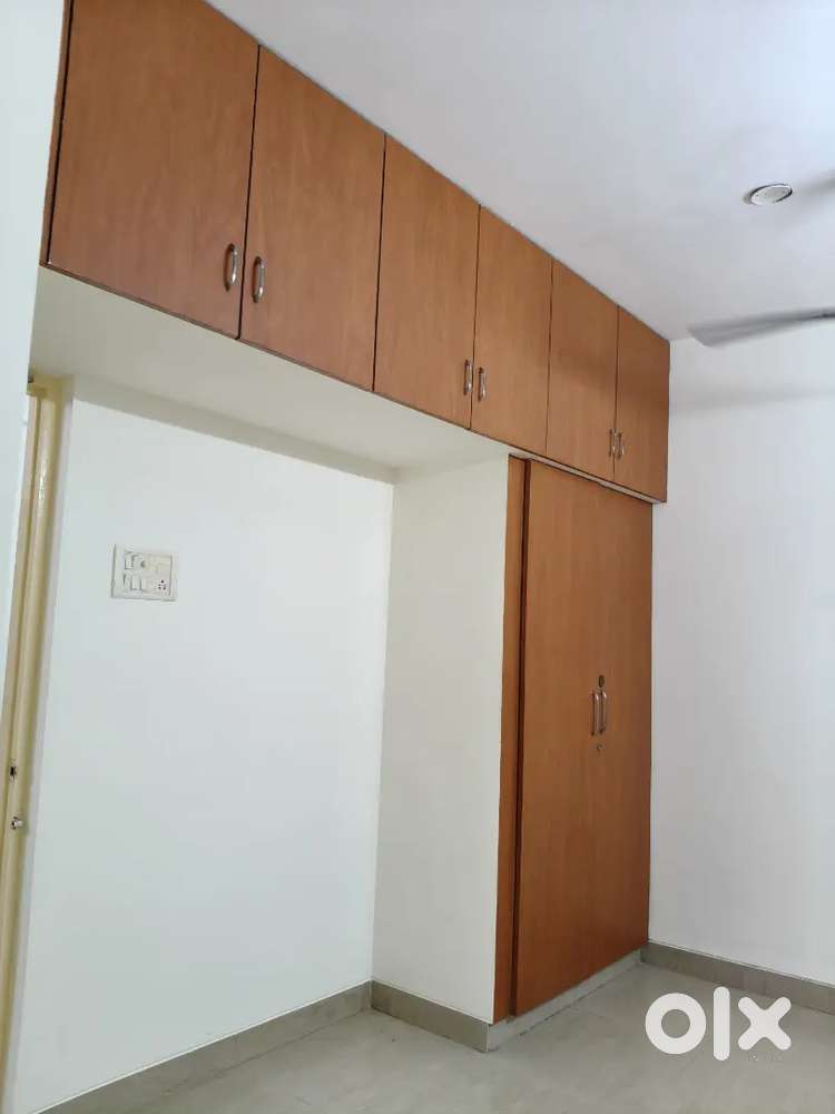 2 BHK HOUSE GROUND FLOOR, CAR PARKING, VELACHERY BABY NAGAR