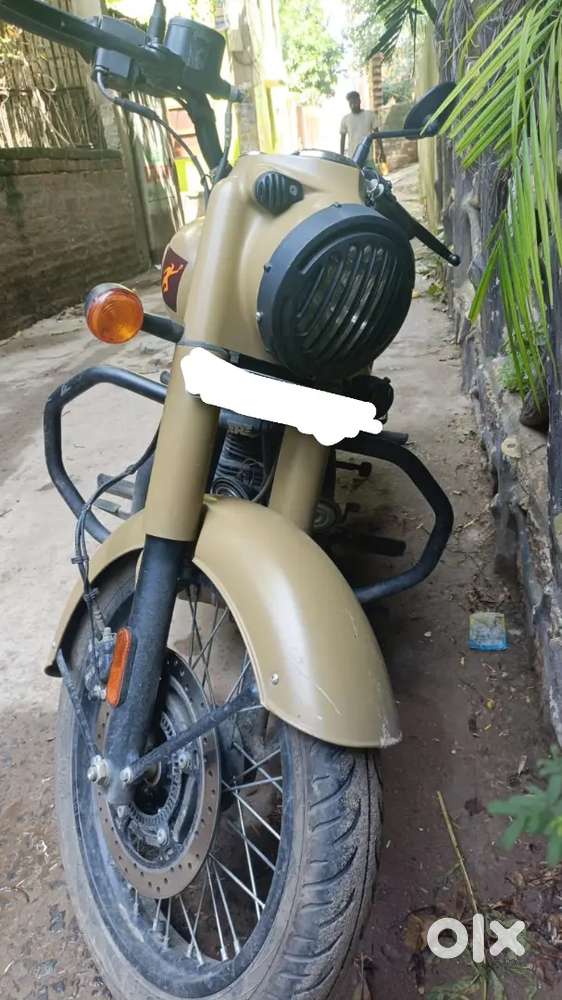 Royal enfield classic 350 showroom condition